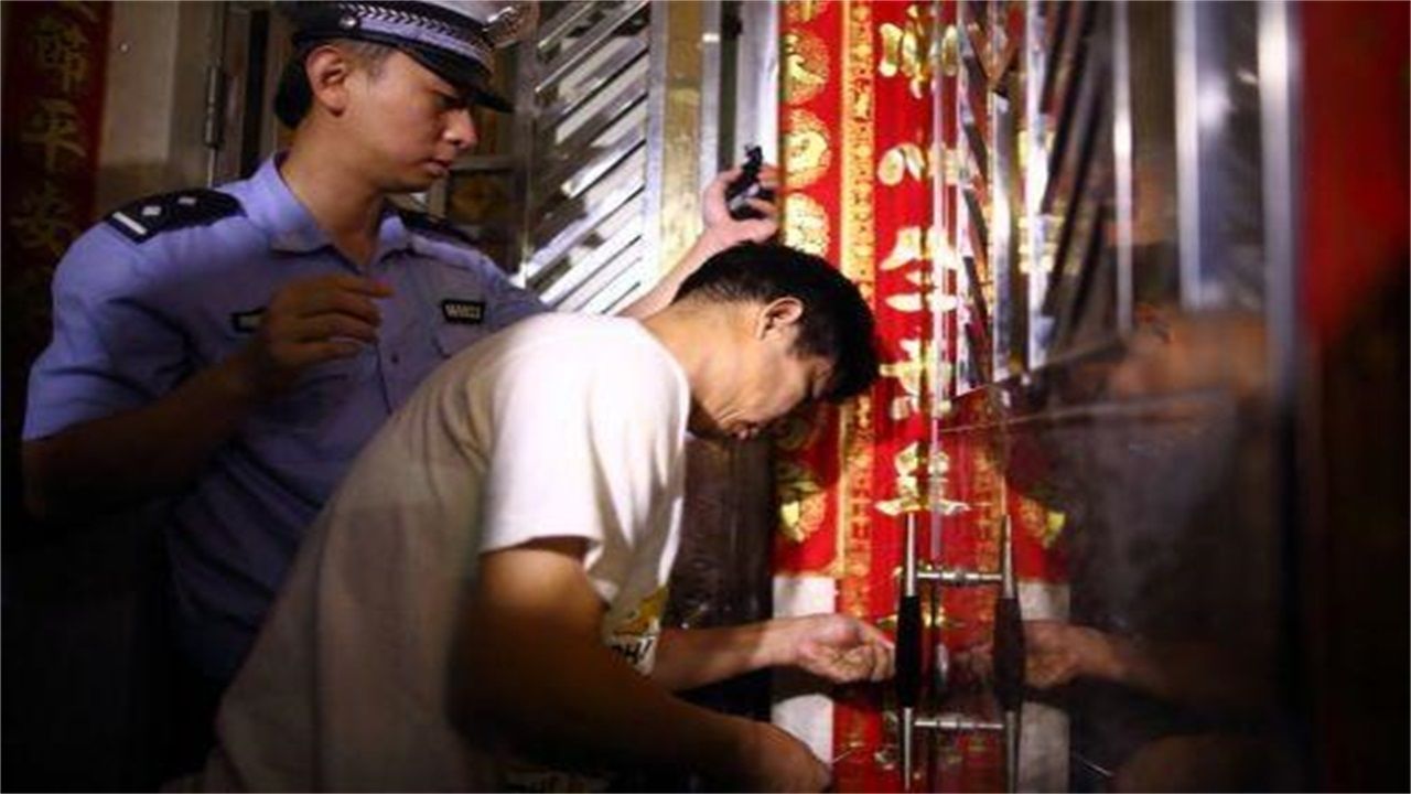 台江县请开锁师傅开了锁后，师傅为什么一般都不进门，就算主人请也不进去？